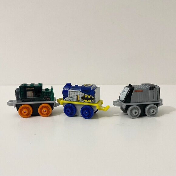 Lot of 9 Fisher Price Thomas and Friends Minis Train Engines - Picture 8 of 16